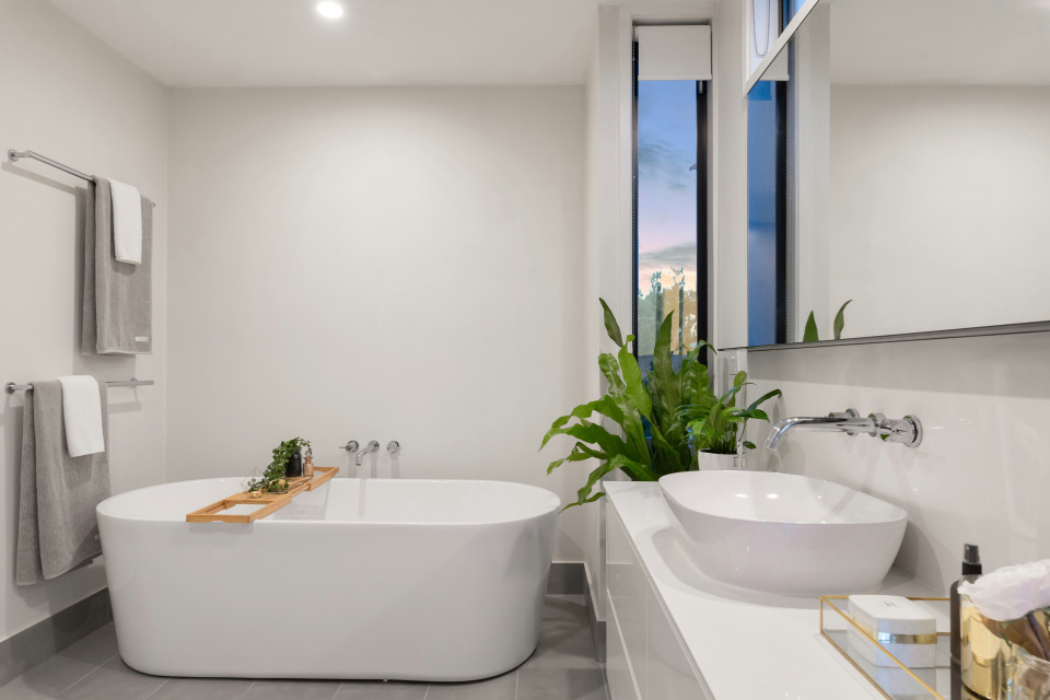 Modern bathroom shower enclosure